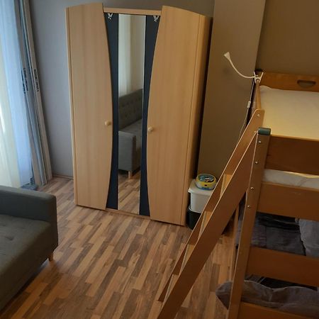 Prague Apartment In Most Near Golf Club, Aqua-Hipo-Autodrom In Most Esterno foto