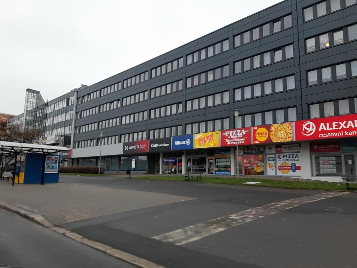 Prague Apartment In Most Near Golf Club, Aqua-Hipo-Autodrom In Most Esterno foto