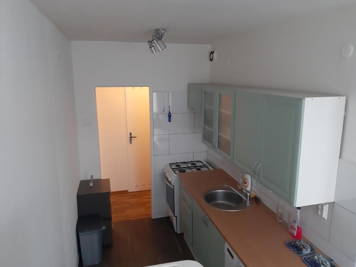 Prague Apartment In Most Near Golf Club, Aqua-Hipo-Autodrom In Most Esterno foto